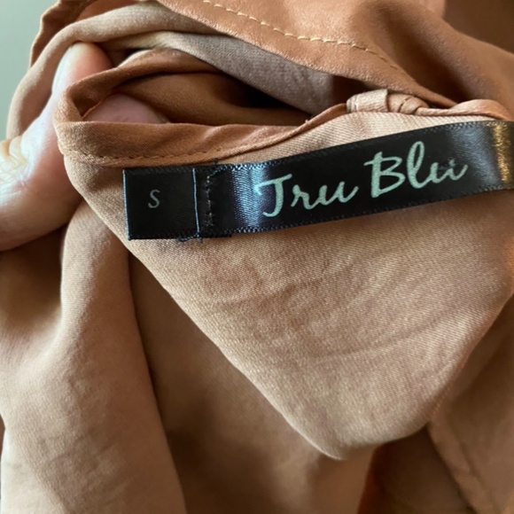 TRUE BLUE SILK LIKE BLOUSE SMALL PEACH - Picture 5 of 6